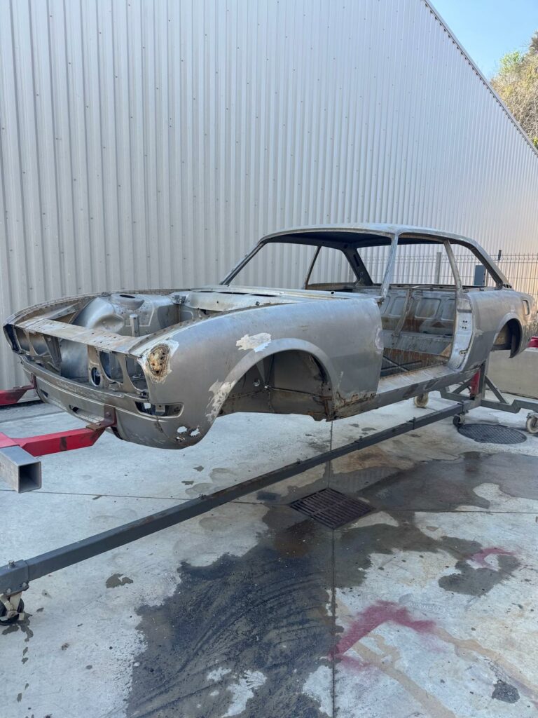 L'hydro décapage permet de découvrir les zones mal restaurés, les points de rouilles...