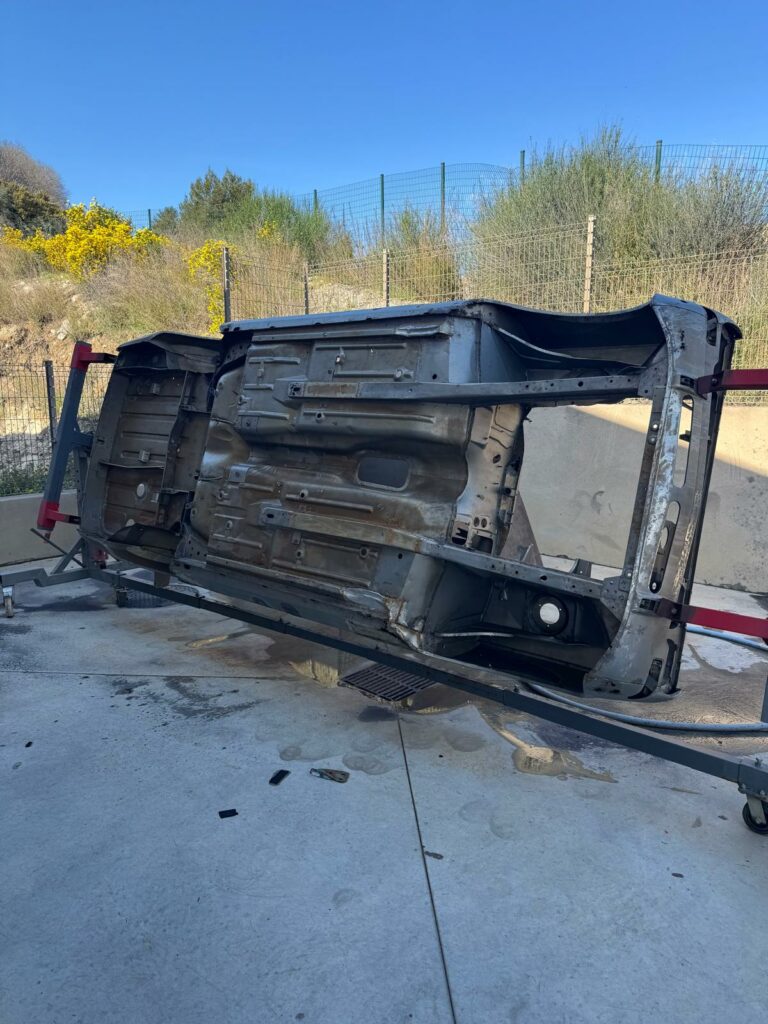 vue du chassis après son décapage