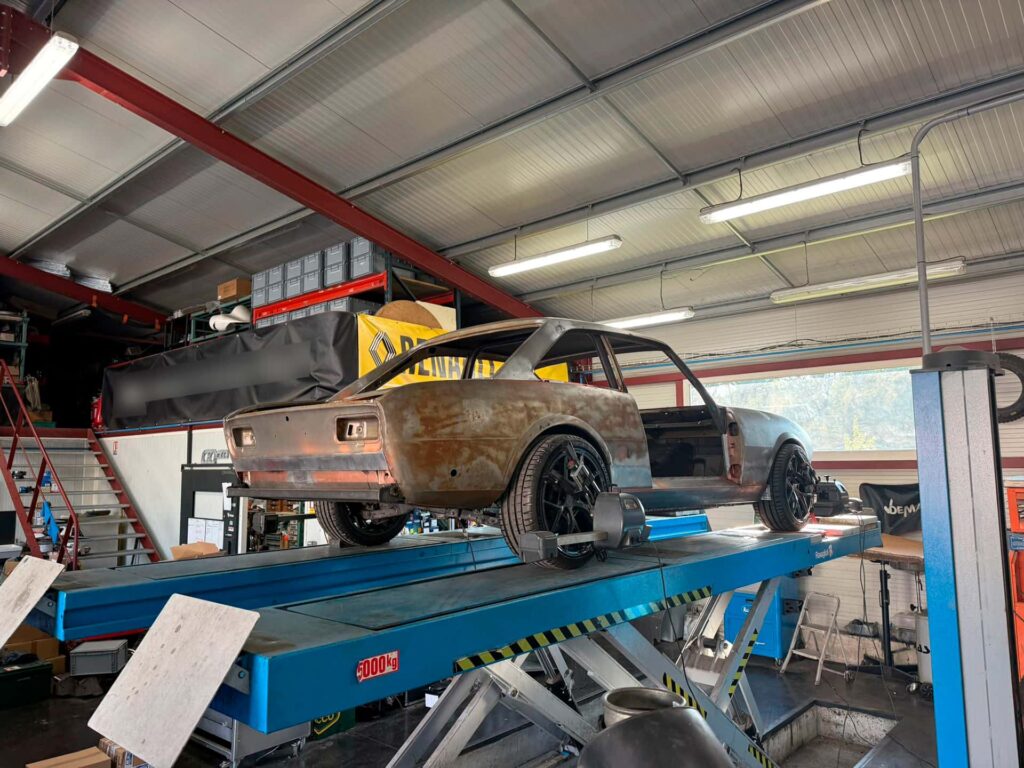 géométrie pour le restomod de la 504 coupé d'allure provence automotive